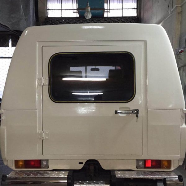 اتاق عقب تویوتا لندکروزر