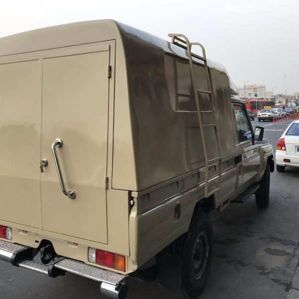 اتاق عقب تویوتا لندکروزر